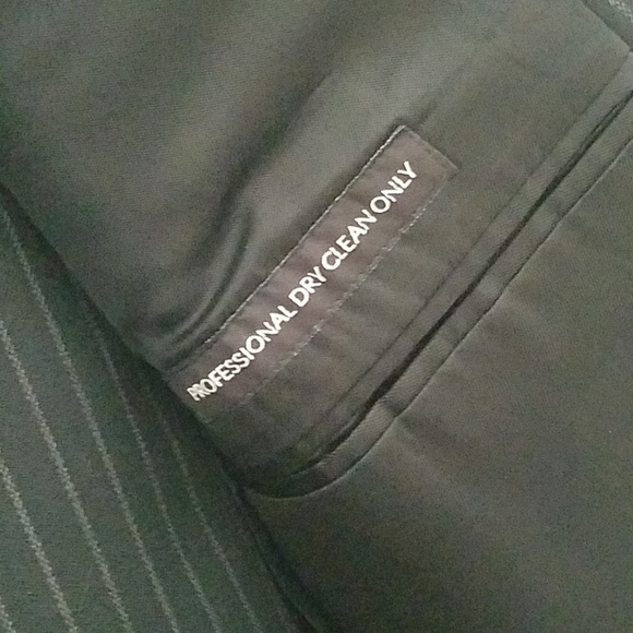 JNY small 3 button suit - Picture 4 of 4